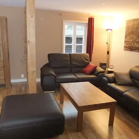 Hausjaegerborn Tanne